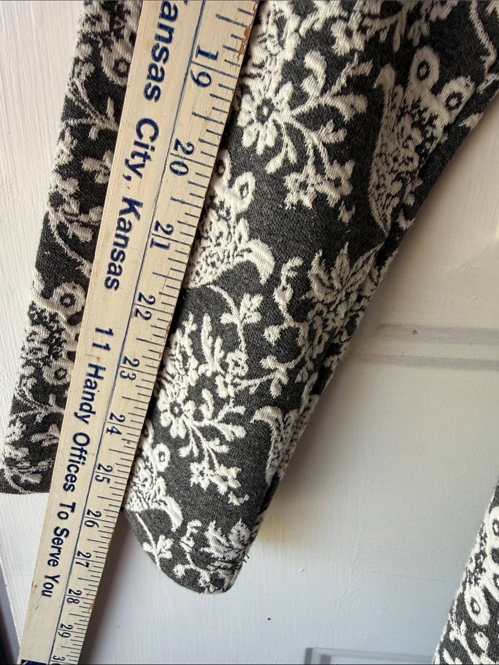 Loft Gray & White Floral Jacquard Tunic - Picture 6 of 10